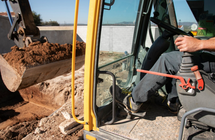 Creusement de tranchées à Liévin
